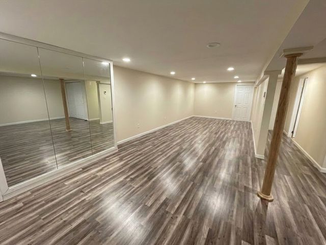170 Treetop Ave, Springfield, MA 01118