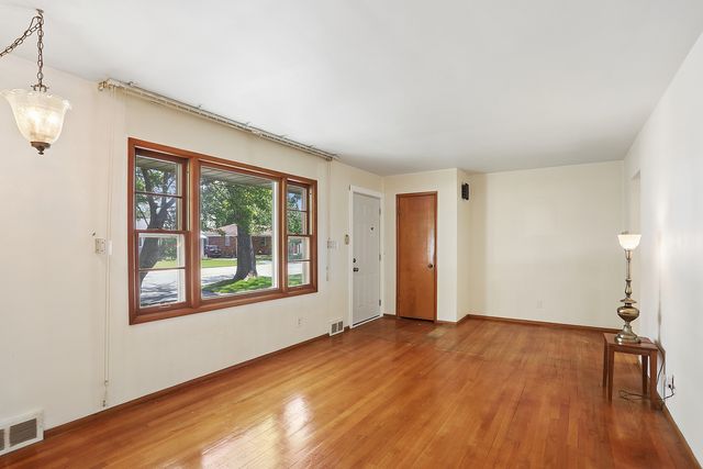 3106 Fairview Avenue, South Chicago Heights, IL 60411