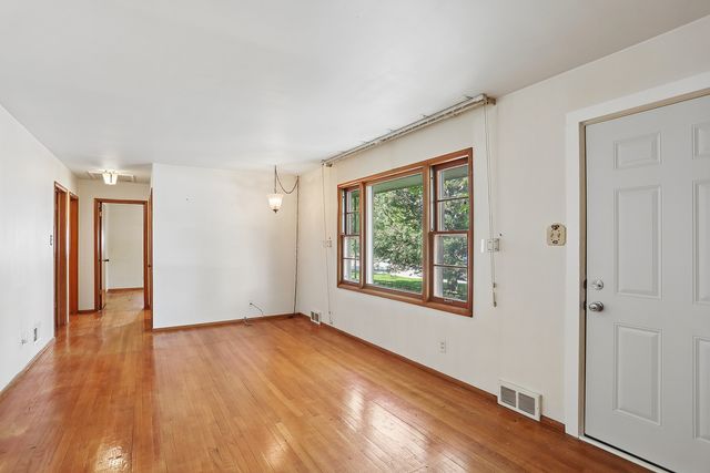3106 Fairview Avenue, South Chicago Heights, IL 60411