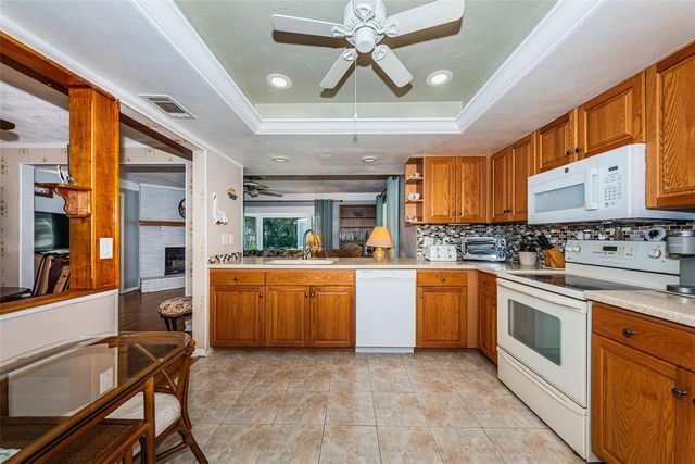 13940 87TH AVENUE, Seminole, FL 33776
