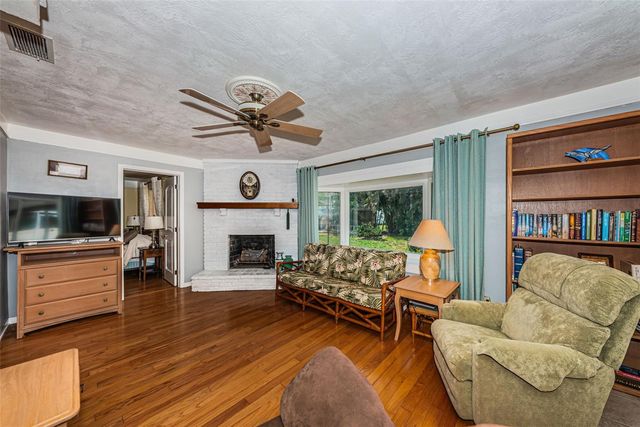 13940 87TH AVENUE, Seminole, FL 33776