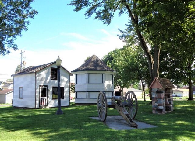 127 S Lake STREET, Hustisford, WI 53034