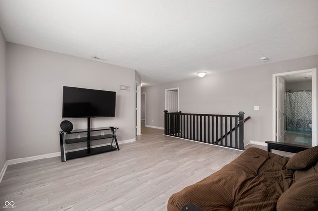 1312 Donald Pass, Greenwood, IN 46143