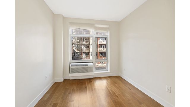 14021 32nd Ave Apt 2FN, New York City, NY 11354