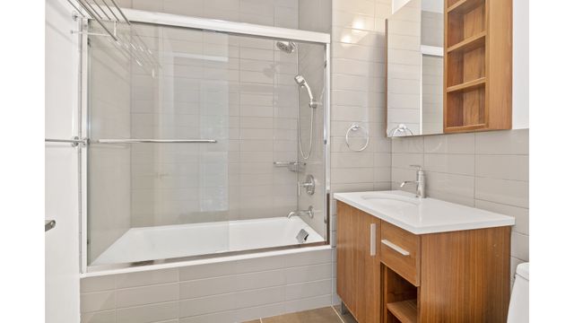 14021 32nd Ave Apt 2FN, New York City, NY 11354