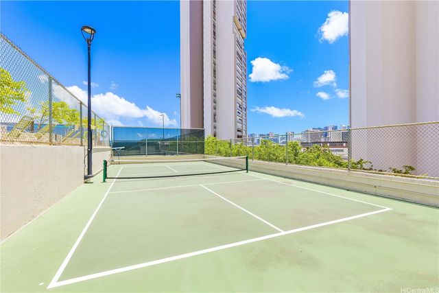 2499 Kapiolani Boulevard 607, Honolulu, HI 96826