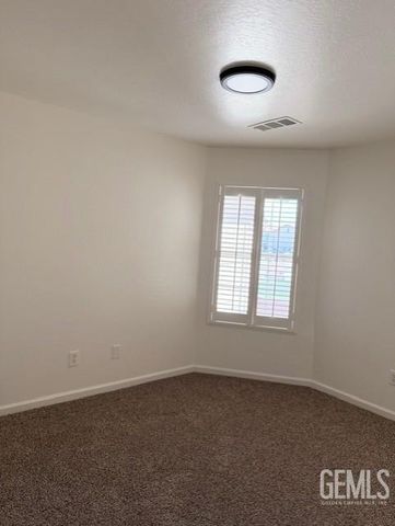 328 Deep Creek Drive, Bakersfield, CA 93308