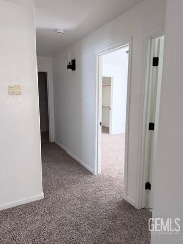 328 Deep Creek Drive, Bakersfield, CA 93308