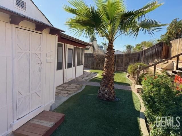 328 Deep Creek Drive, Bakersfield, CA 93308