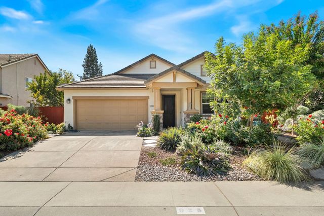 925 Lighthouse Dr, West Sacramento, CA 95605