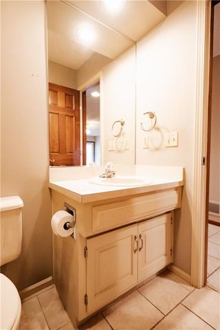 3902 Eastgate Drive, St Joseph, MO 64506