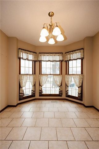 3902 Eastgate Drive, St Joseph, MO 64506