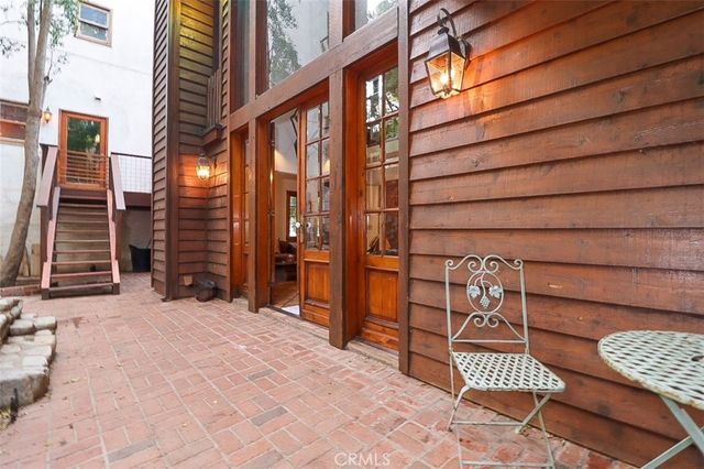 9860 Yoakum Drive, Beverly Hills, CA 90210