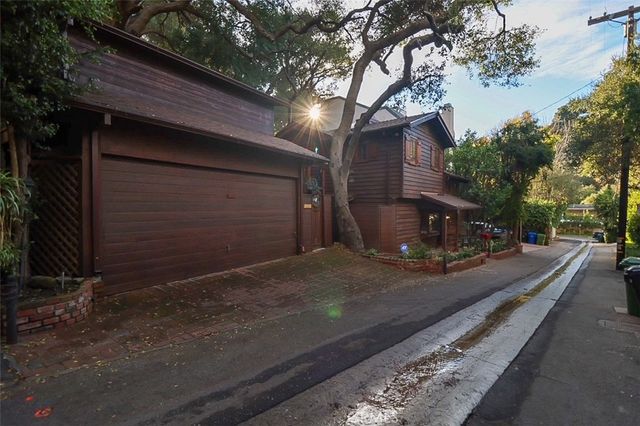 9860 Yoakum Drive, Beverly Hills, CA 90210