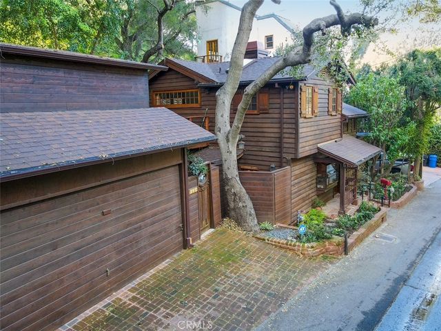 9860 Yoakum Drive, Beverly Hills, CA 90210