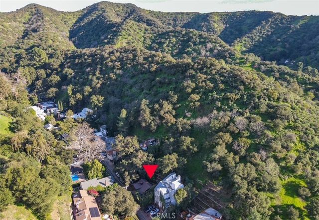 9860 Yoakum Drive, Beverly Hills, CA 90210