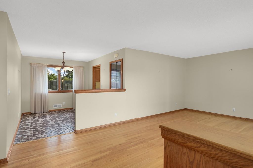 610 57th Avenue NE, Fridley, MN 55432 — photo 4