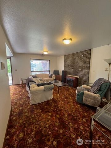 19021 46th Avenue S, Seatac, WA 98188