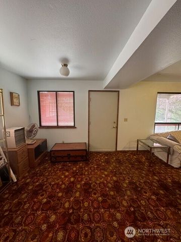 19021 46th Avenue S, Seatac, WA 98188