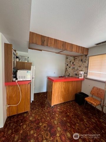 19021 46th Avenue S, Seatac, WA 98188