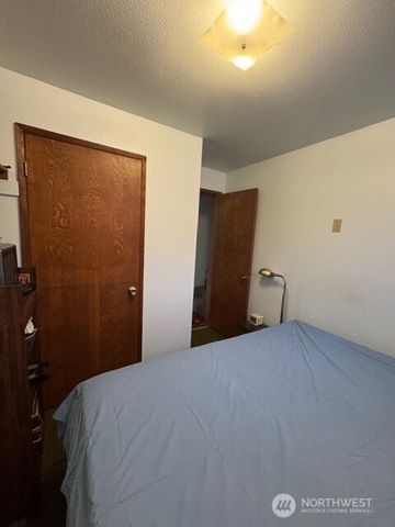 19021 46th Avenue S, Seatac, WA 98188