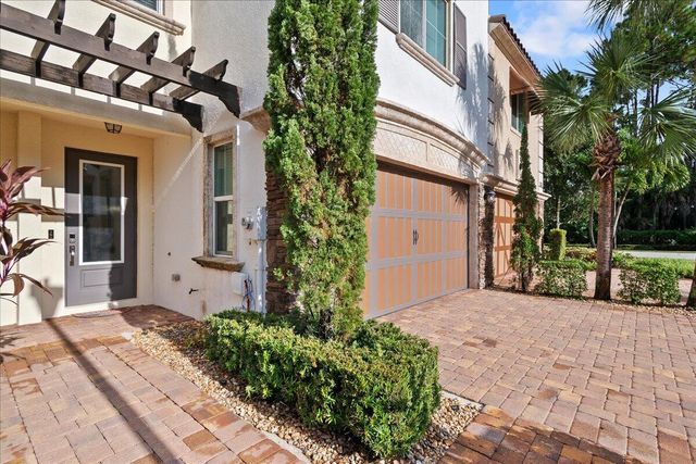 131 SWORD FERN Place, Wellington, FL 33414