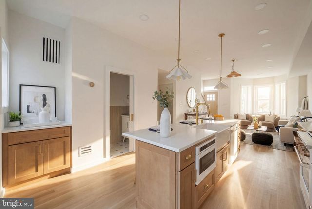 1827 VERMONT AVE NW, Washington, DC 20001