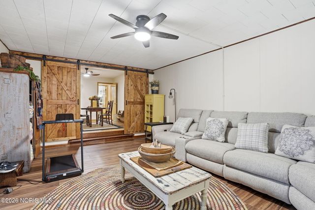 315 W Melrose Avenue, Findlay, OH 45840