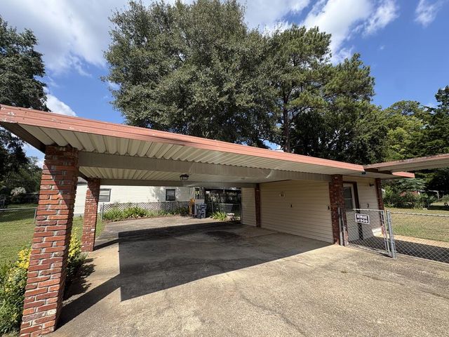 1604 46th Street, Phenix City, AL 36867