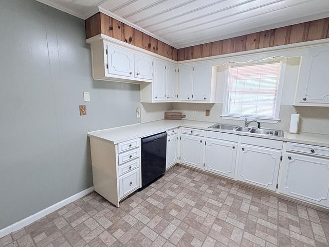 1604 46th Street, Phenix City, AL 36867