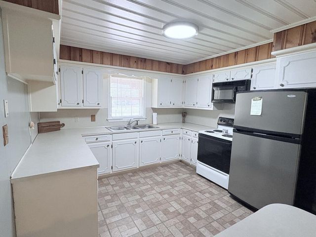 1604 46th Street, Phenix City, AL 36867