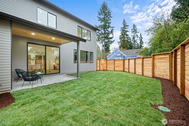 10733 17th Avenue NE, Seattle, WA 98125