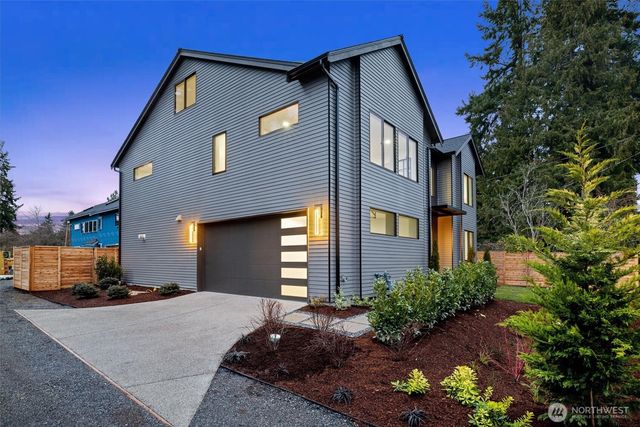 10733 17th Avenue NE, Seattle, WA 98125