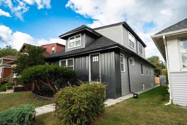 7642 S Merrill Avenue, Chicago, IL 60649