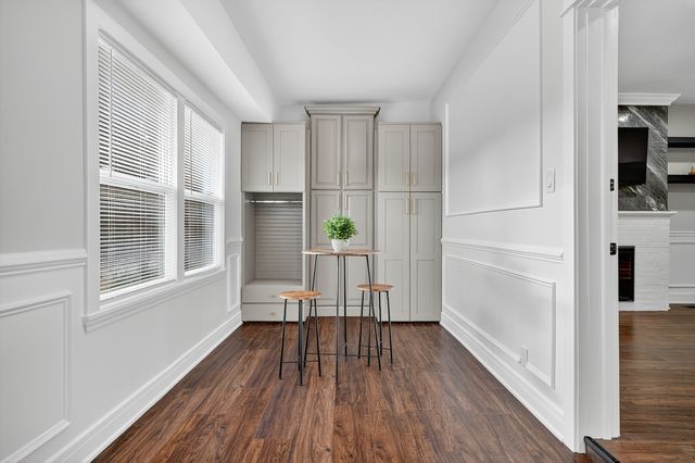 7642 S Merrill Avenue, Chicago, IL 60649