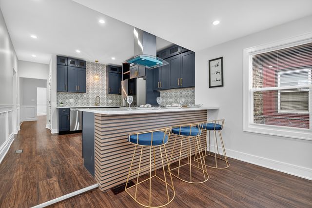 7642 S Merrill Avenue, Chicago, IL 60649