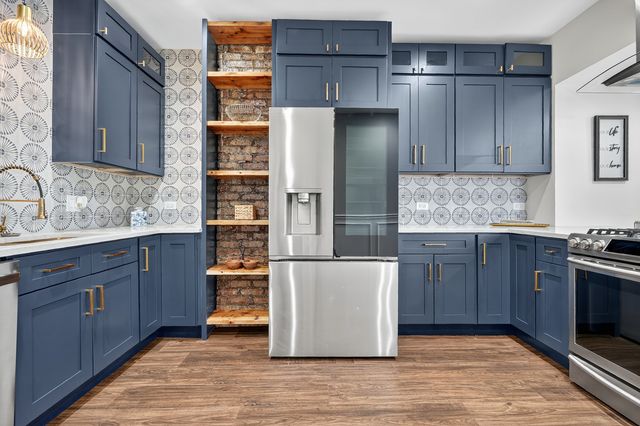 7642 S Merrill Avenue, Chicago, IL 60649