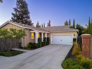 991 Harvest Crossing St, Lodi, CA 95242