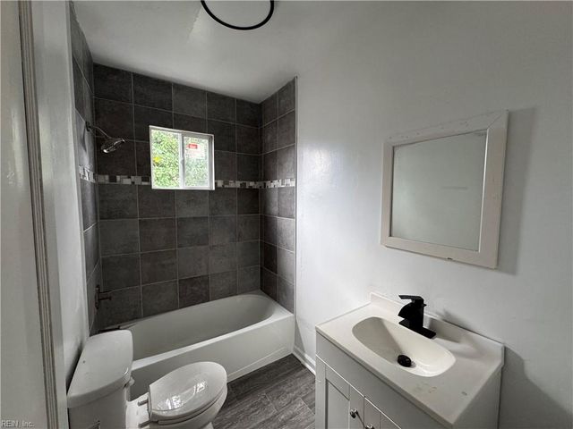 2211 Peach ST, Portsmouth, VA 23704