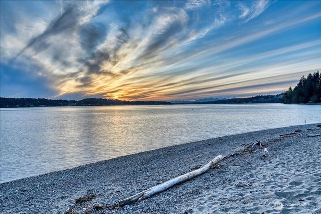 78 Point Fosdick Drive NW, Gig Harbor, WA 98335