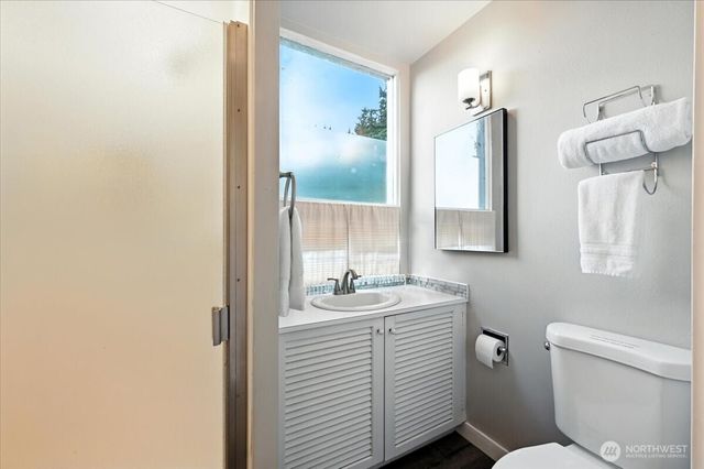 78 Point Fosdick Drive NW, Gig Harbor, WA 98335