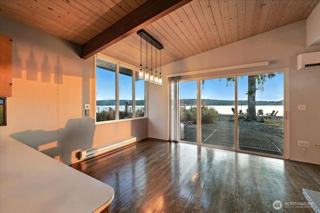 78 Point Fosdick Drive NW, Gig Harbor, WA 98335