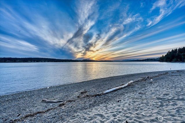 78 Point Fosdick Drive NW, Gig Harbor, WA 98335