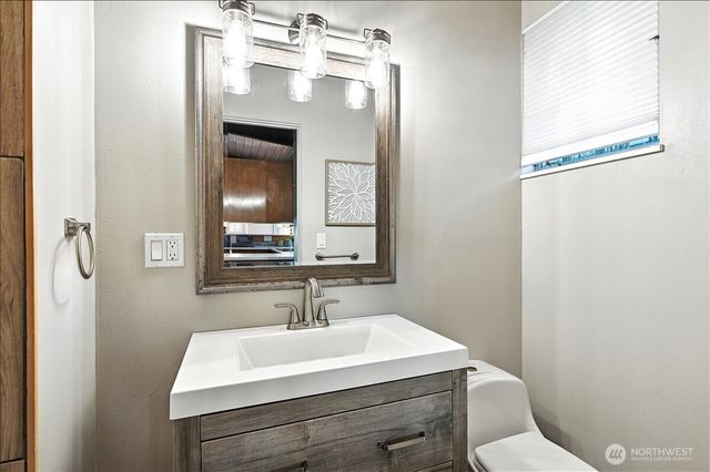78 Point Fosdick Drive NW, Gig Harbor, WA 98335