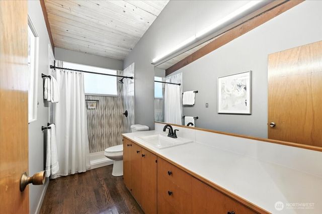 78 Point Fosdick Drive NW, Gig Harbor, WA 98335