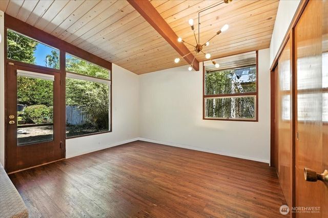 78 Point Fosdick Drive NW, Gig Harbor, WA 98335