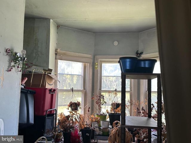 1006 COLEBROOK RD, Lebanon, PA 17042