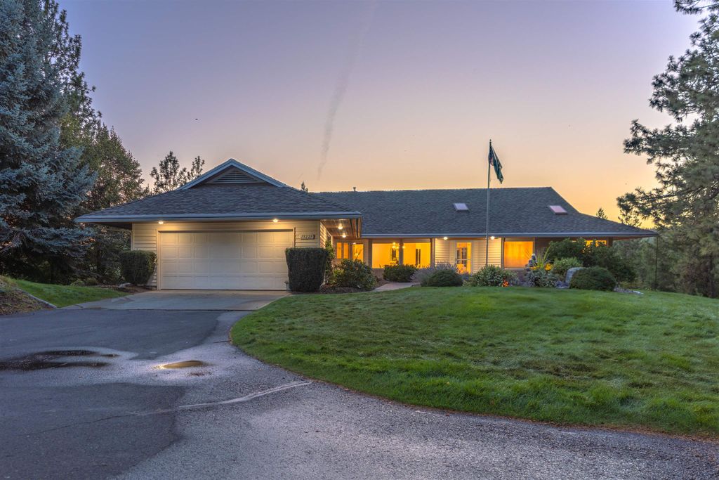 13221 N Howard Ct, Spokane, WA 99208