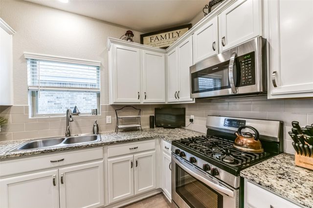 3823 Singing Flower Lane, Richmond, TX 77406