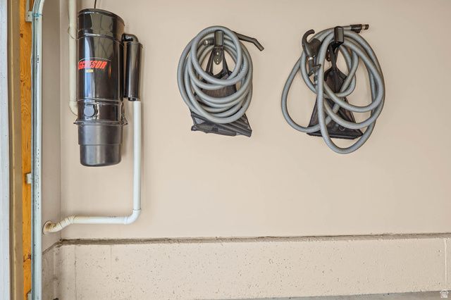 1068 E 16TH ST, Ogden, UT 84404